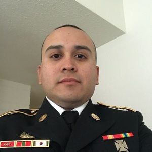 Meet your Posher, Moises